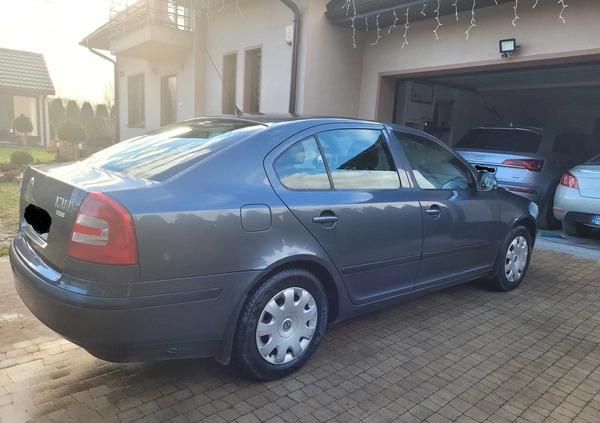 Skoda Octavia cena 16000 przebieg: 283000, rok produkcji 2011 z Rzeszów małe 37